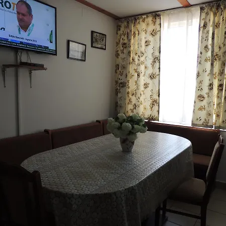Pensiunea Iulia Affittacamere 3*